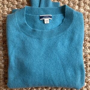 New: J Crew Classic Crewneck Cashmere Sweater. Size XXS